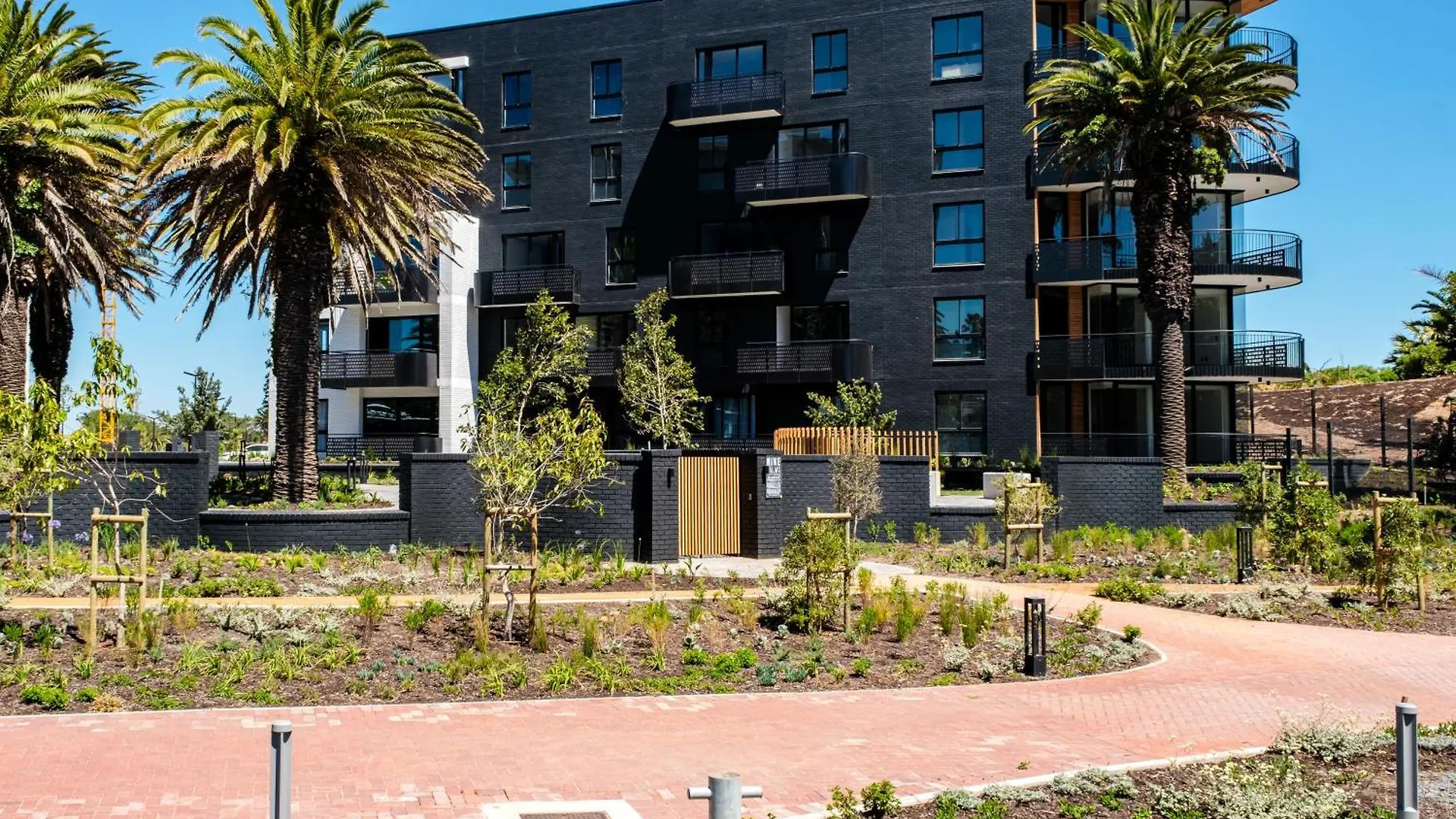 Belina - Nine Palms Premier Apartment Cape Town