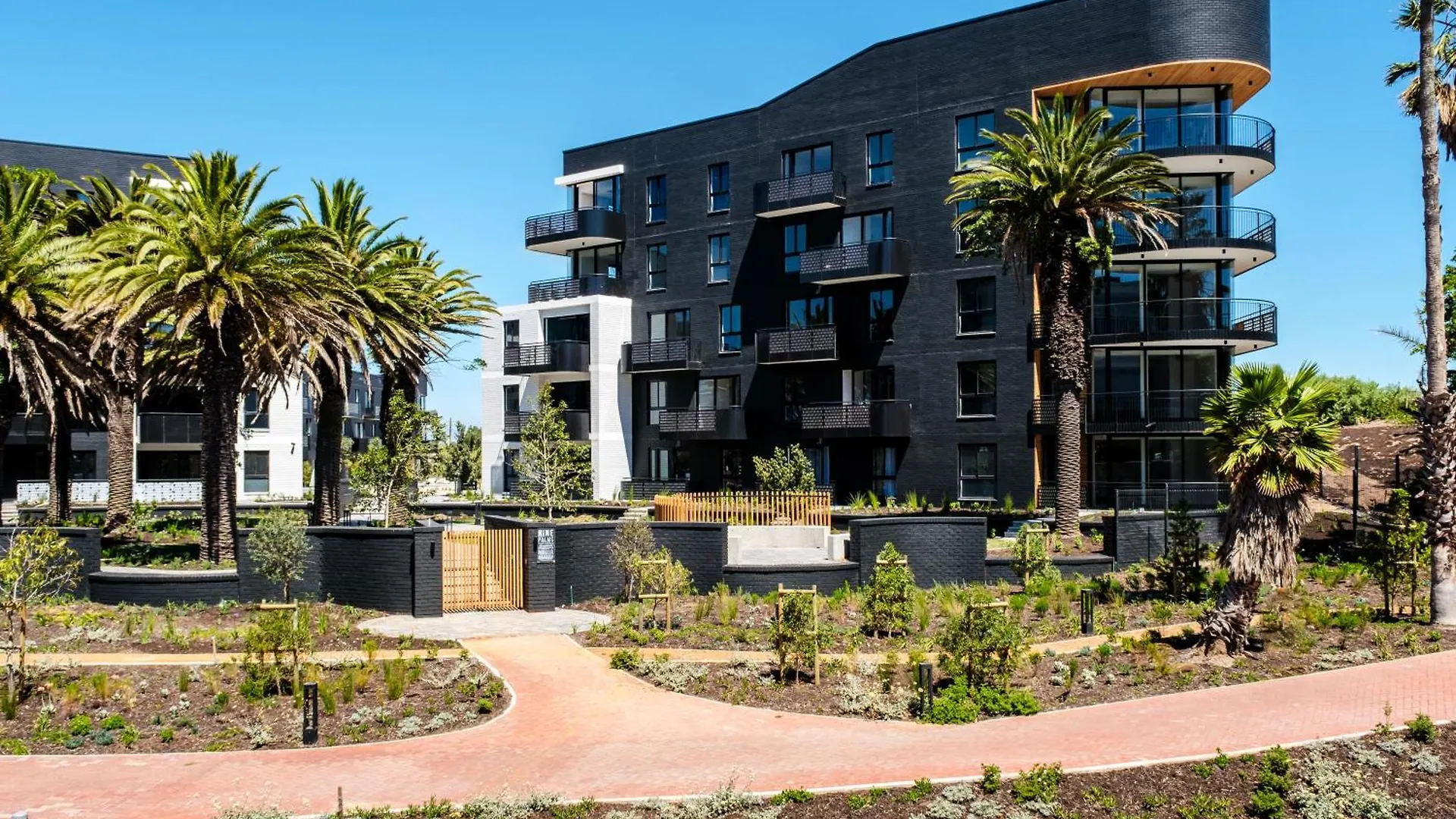 Belina - Nine Palms Premier Apartment Cape Town