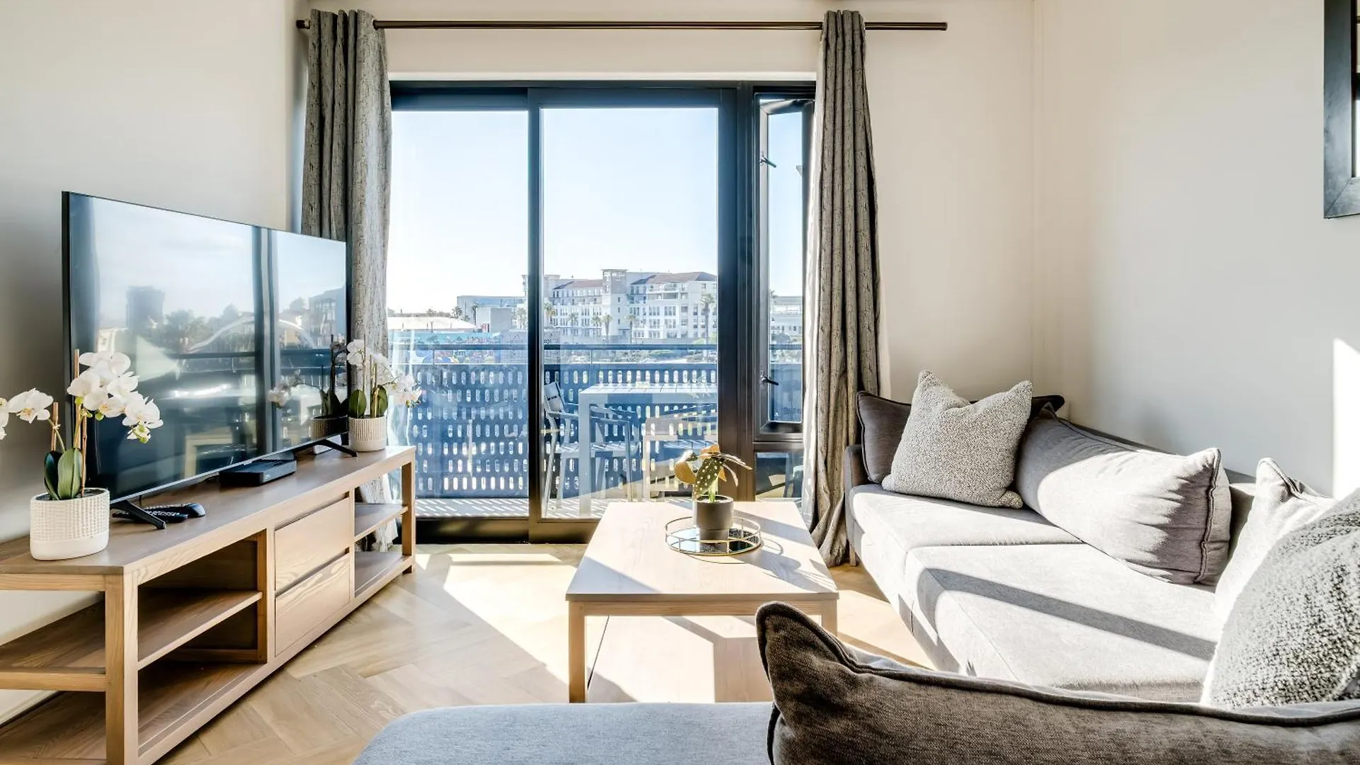Belina - Nine Palms Premier Apartment Cape Town South Africa